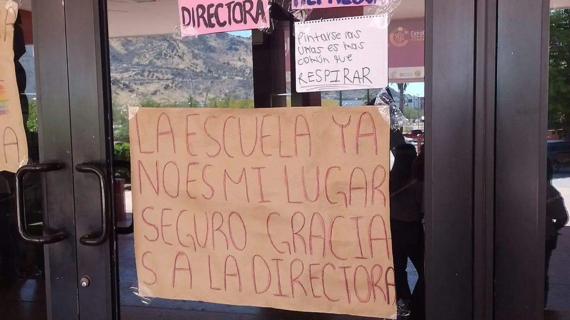 Alumnos de Cedart piden destitución de directora